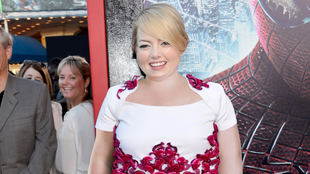 Illustration for article titled 8 Photos Of Fat Emma Stone That I Have Brought To You From My Dimension At Great Personal Cost